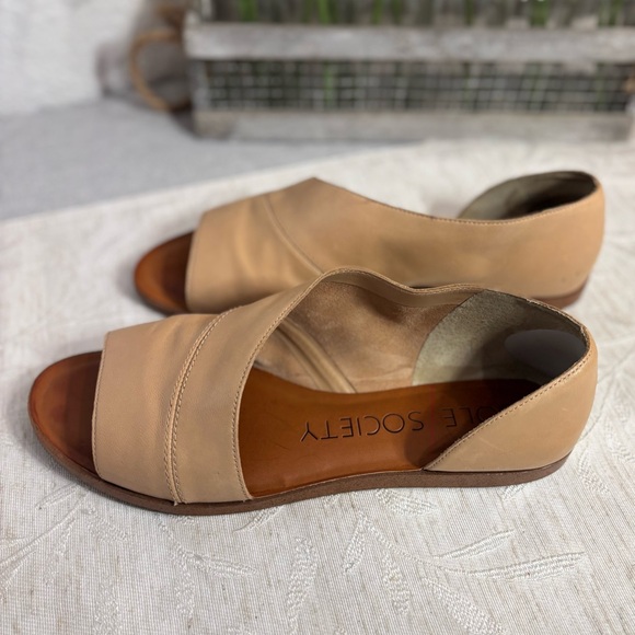 Sole Society Colvan Cut Out Soft Leather Upper Sandals, Tan, Size 9. Pre-owned. - Picture 3 of 11
